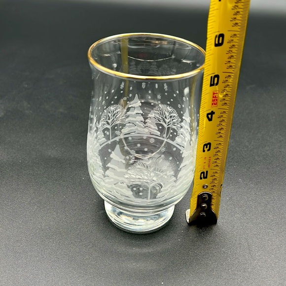 Vintage Arby's Promotional Glass Tumblers Snowy Winter Scene (Set of 2) - Picture 5 of 6